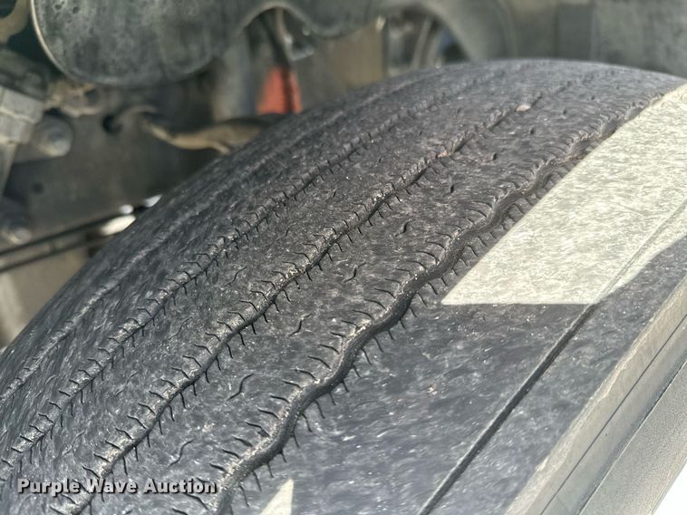 image for item KT9282 2008 Freightliner Century Class  semi truck