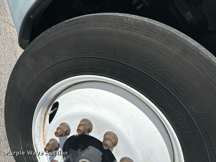 image for item KT9282 2008 Freightliner Century Class  semi truck