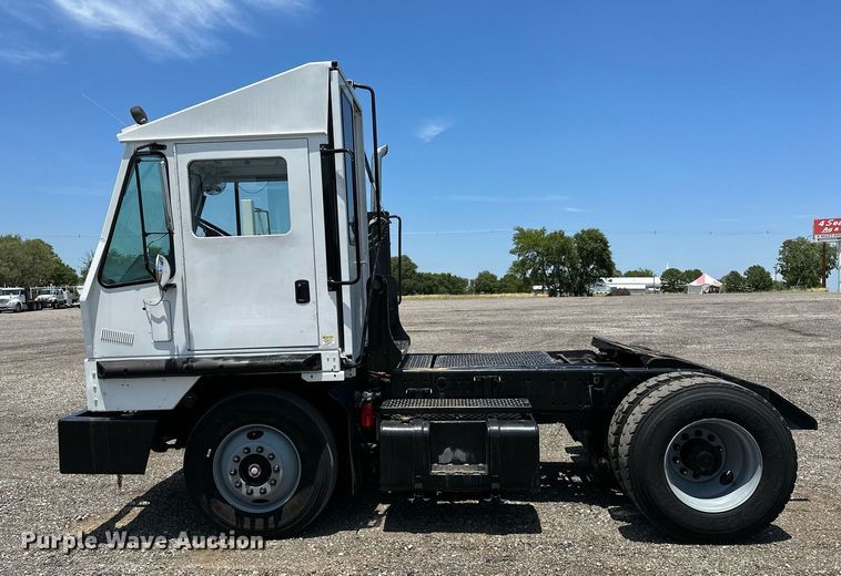 image for item KW9204 2009 Kalmar  4X2 yard truck