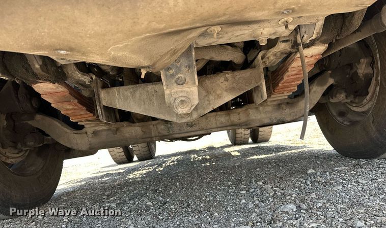 image for item KW9204 2009 Kalmar  4X2 yard truck