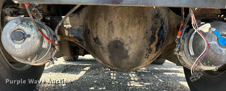 image for item KW9204 2009 Kalmar  4X2 yard truck