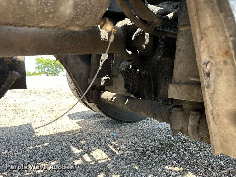 image for item KW9204 2009 Kalmar  4X2 yard truck