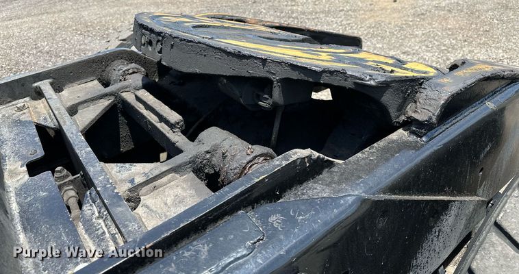 image for item KW9204 2009 Kalmar  4X2 yard truck