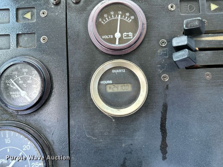 image for item KW9204 2009 Kalmar  4X2 yard truck