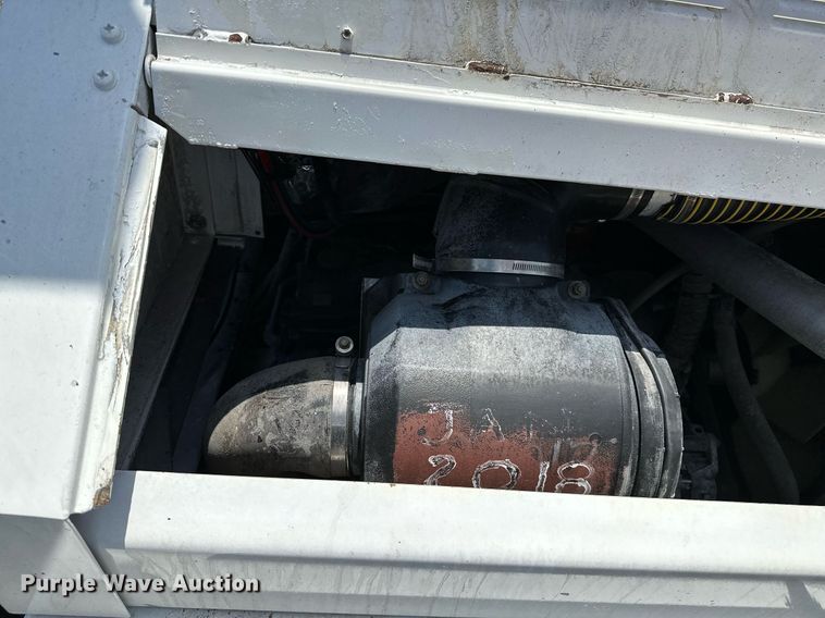 image for item KW9204 2009 Kalmar  4X2 yard truck