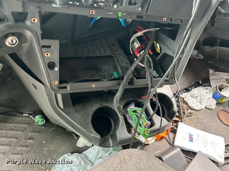 image for item LJ9774 2020 International LT625  truck cab and chassis