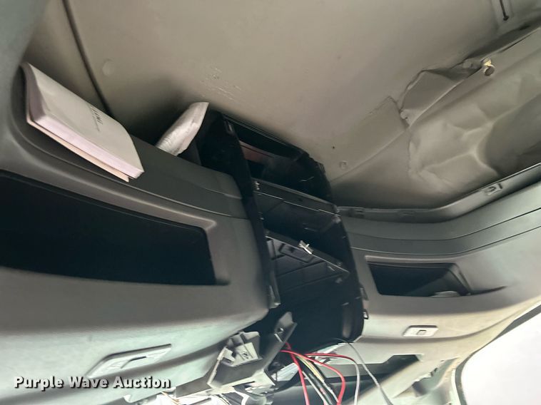 image for item LJ9774 2020 International LT625  truck cab and chassis