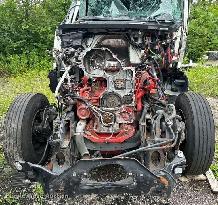 image for item LJ9774 2020 International LT625  truck cab and chassis