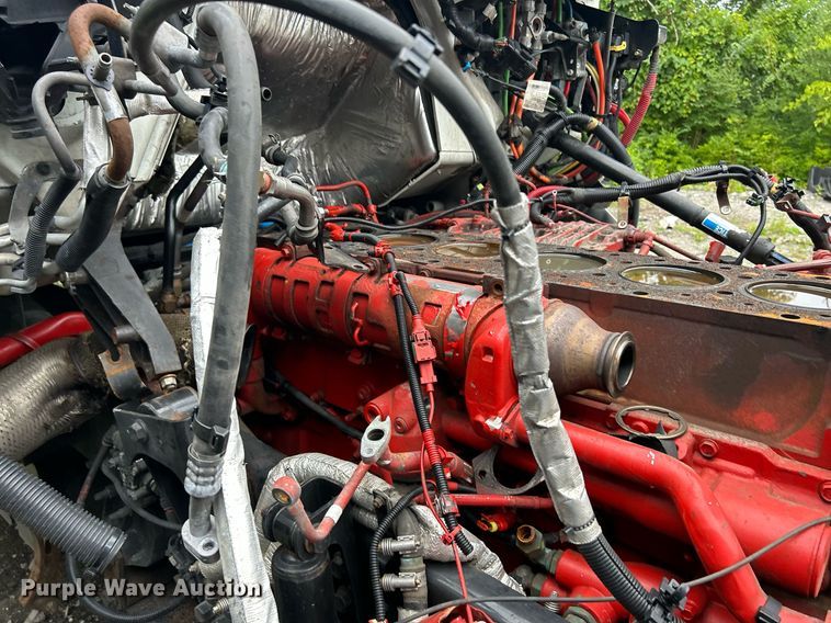 image for item LJ9774 2020 International LT625  truck cab and chassis