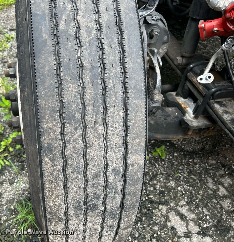 image for item LJ9774 2020 International LT625  truck cab and chassis