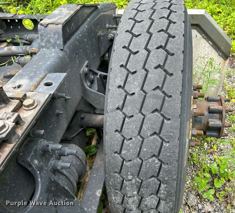 image for item LJ9774 2020 International LT625  truck cab and chassis