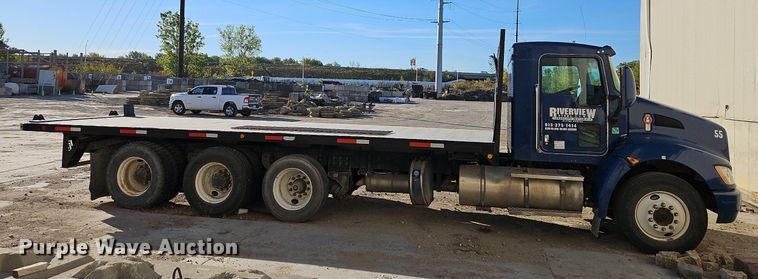 image for item LM9268 2012 Kenworth T370  flatbed truck