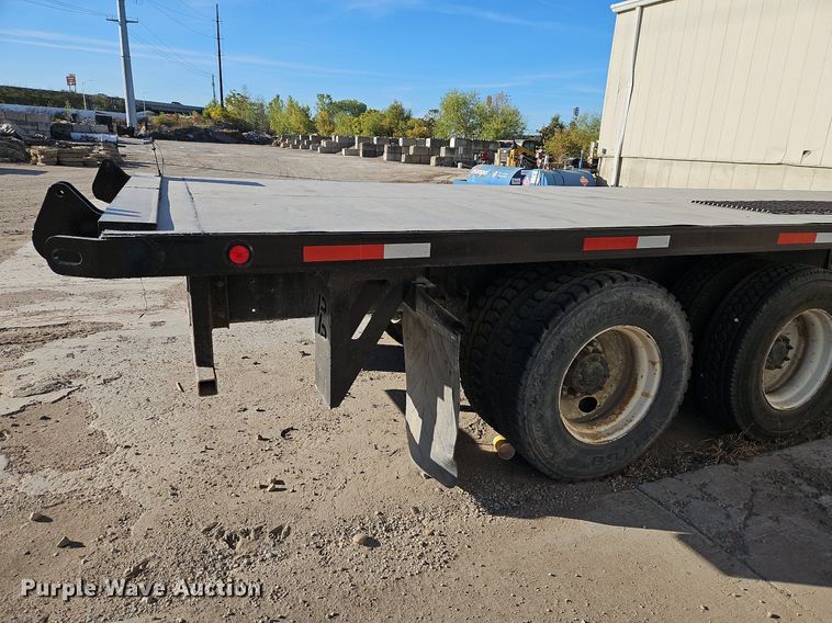 image for item LM9268 2012 Kenworth T370  flatbed truck