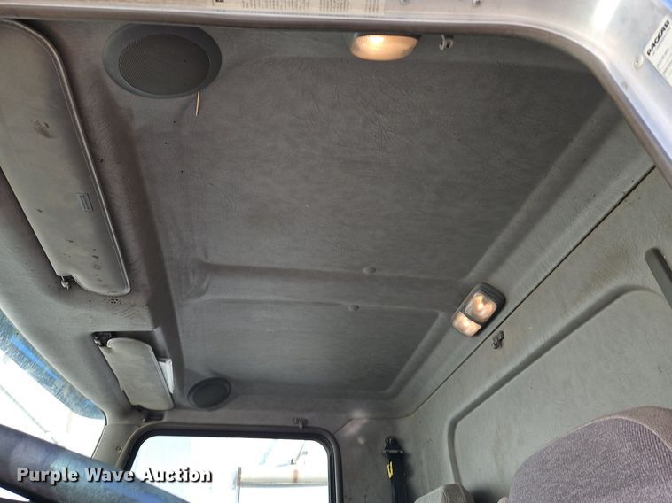 image for item LM9268 2012 Kenworth T370  flatbed truck