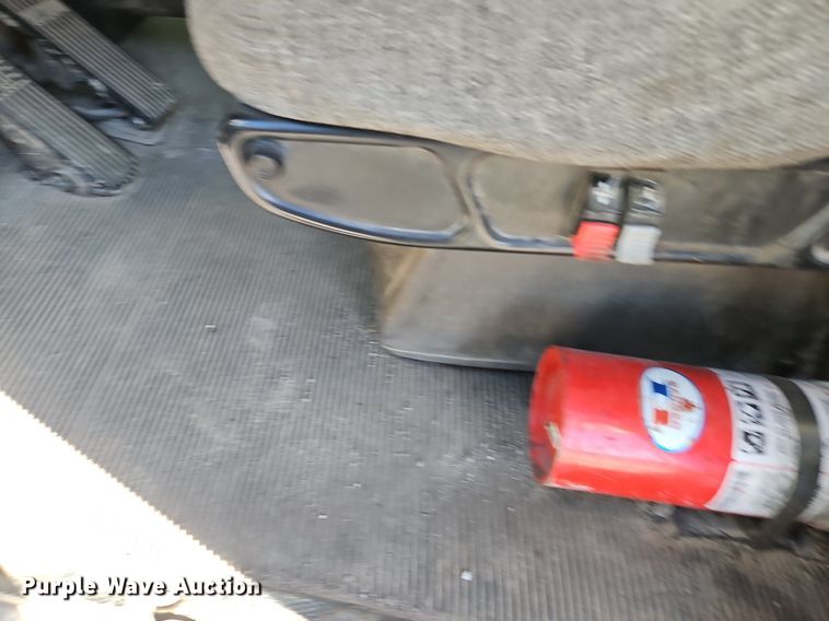 image for item LM9268 2012 Kenworth T370  flatbed truck