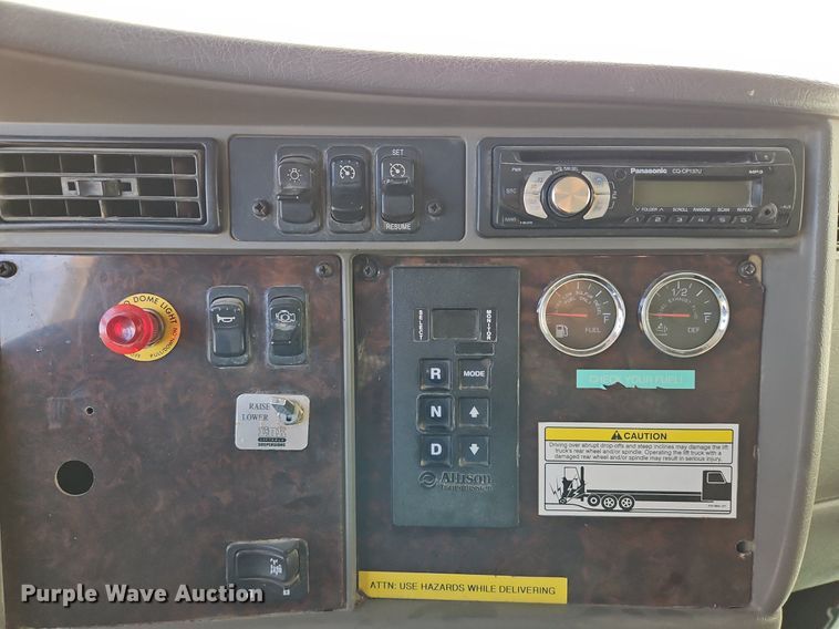 image for item LM9268 2012 Kenworth T370  flatbed truck