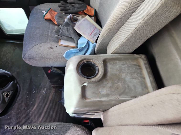 image for item LM9268 2012 Kenworth T370  flatbed truck