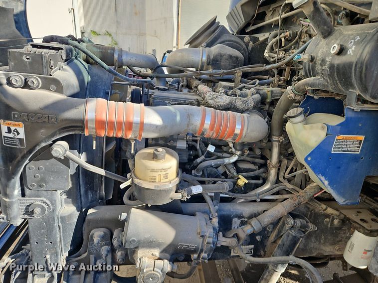 image for item LM9268 2012 Kenworth T370  flatbed truck