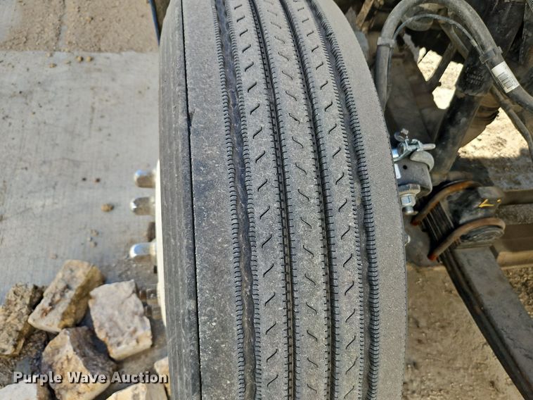 image for item LM9268 2012 Kenworth T370  flatbed truck