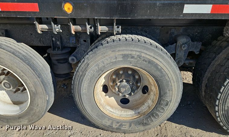 image for item LM9268 2012 Kenworth T370  flatbed truck