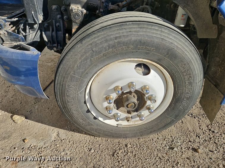 image for item LM9268 2012 Kenworth T370  flatbed truck