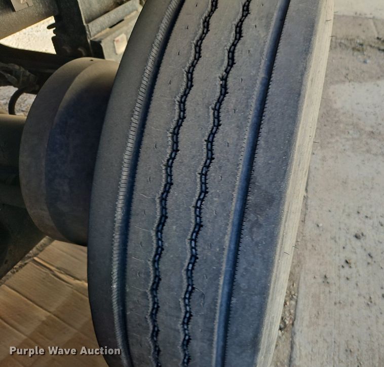 image for item LM9268 2012 Kenworth T370  flatbed truck