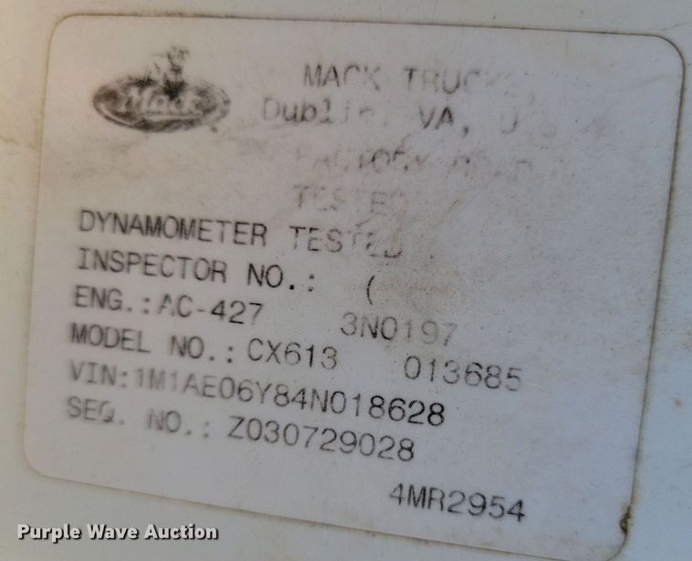 image for item LO9890 2004 Mack CX613 Vision  semi truck