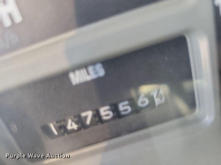 image for item LO9891 1998 International 4700  utility / service truck