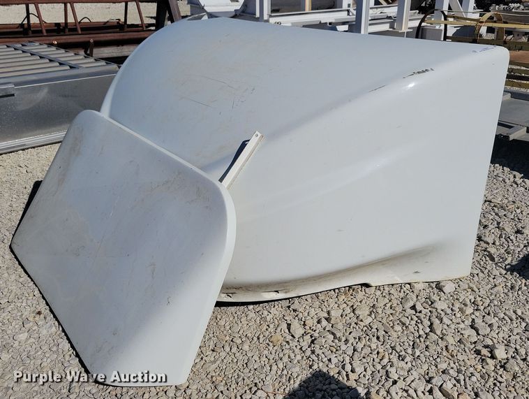 image for item LO9894 Mack  roof fairing