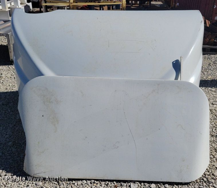 image for item LO9894 Mack  roof fairing