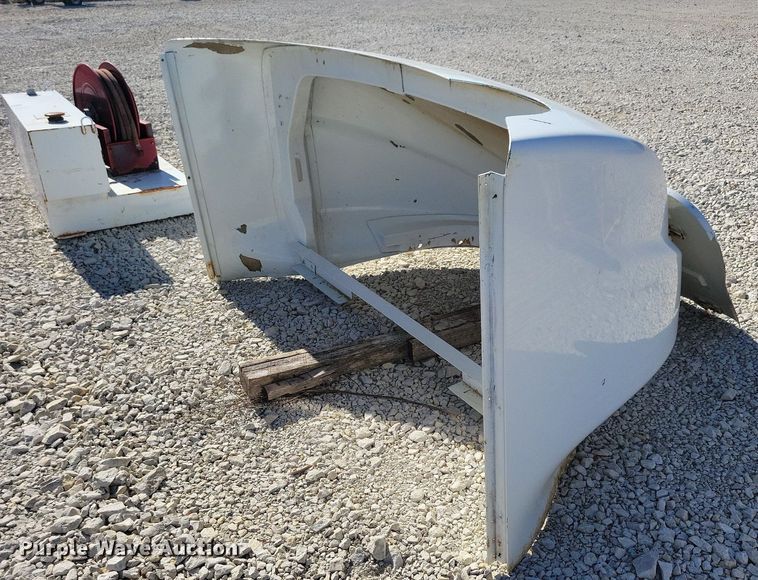 image for item LO9894 Mack  roof fairing