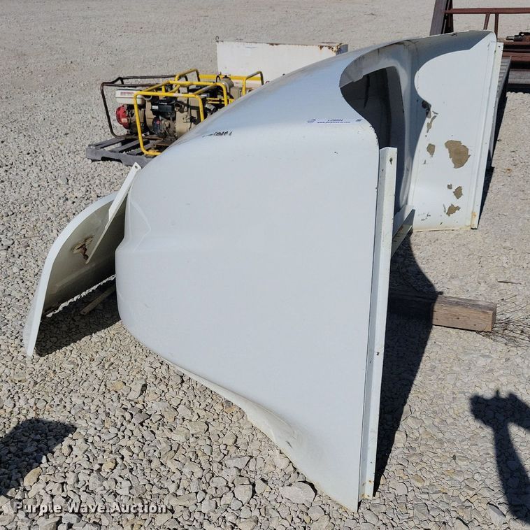 image for item LO9894 Mack  roof fairing