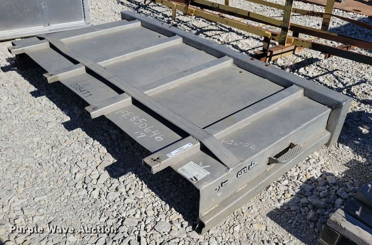 image for item LO9895 Headache rack