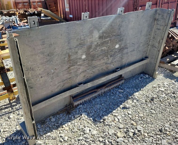 image for item LO9895 Headache rack