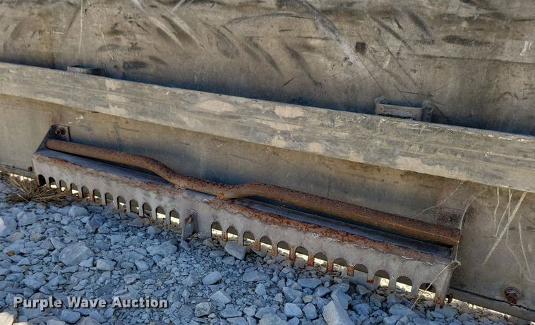 image for item LO9895 Headache rack