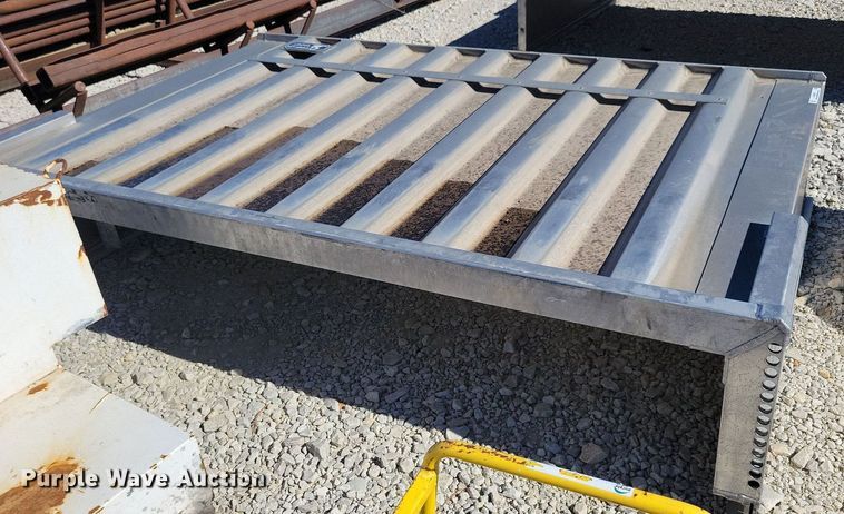 image for item LO9897 Sturdy-Lite  headache rack