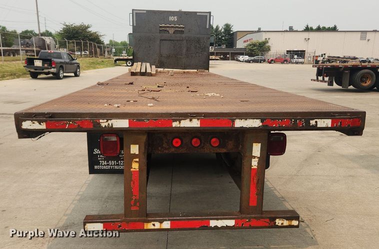 image for item LX9714 2006 Sterling L7500  flatbed truck