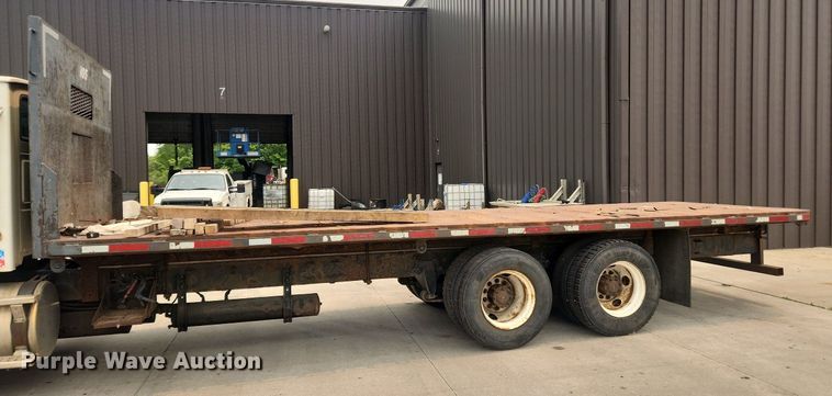 image for item LX9714 2006 Sterling L7500  flatbed truck