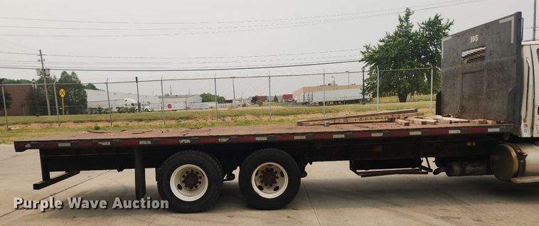image for item LX9714 2006 Sterling L7500  flatbed truck