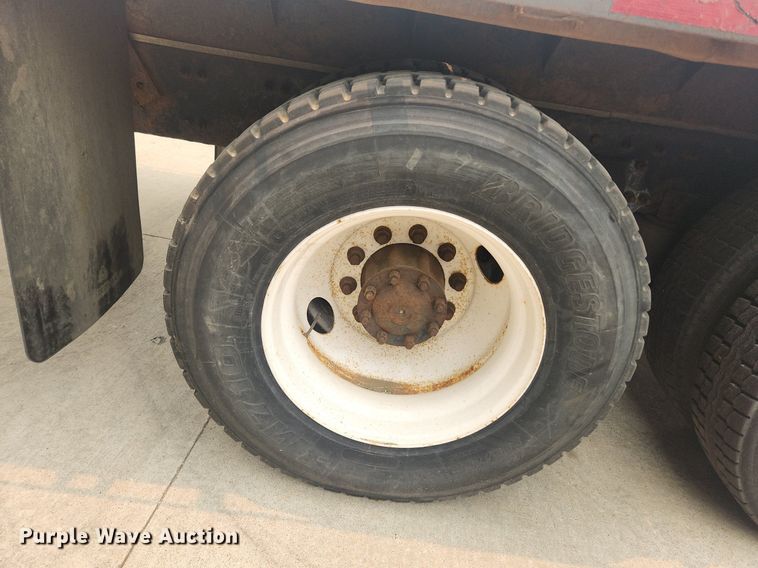 image for item LX9714 2006 Sterling L7500  flatbed truck