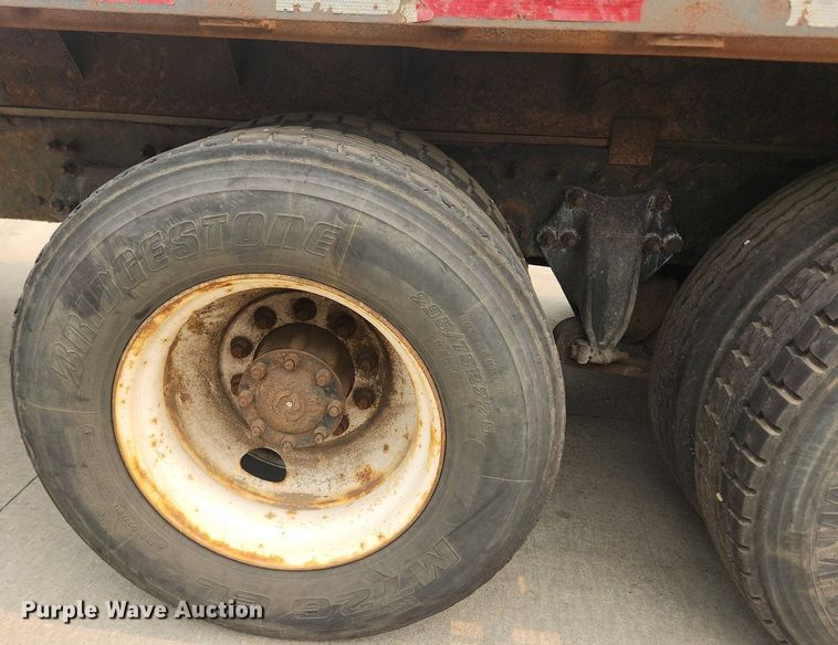 image for item LX9714 2006 Sterling L7500  flatbed truck