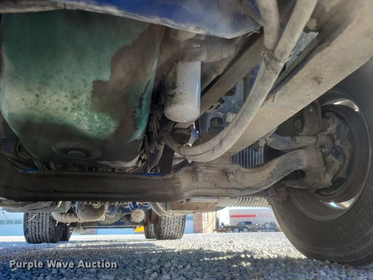 image for item MI9805 2011 Volvo VNM  semi truck