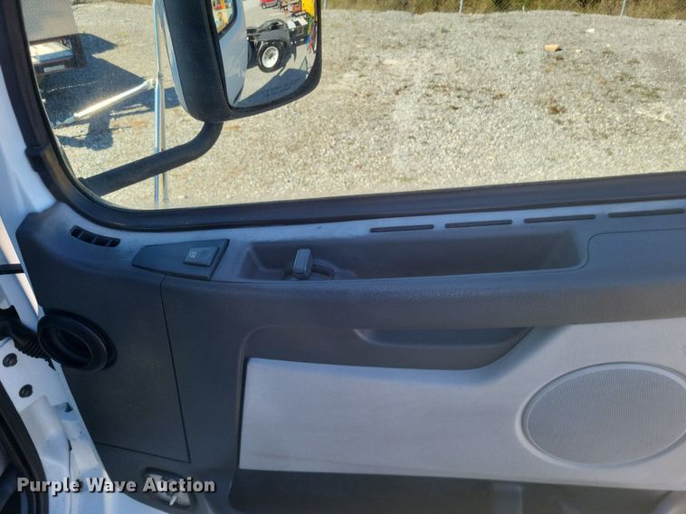 image for item MI9805 2011 Volvo VNM  semi truck