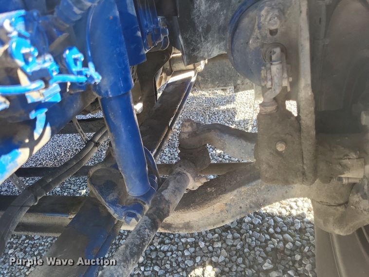 image for item MI9805 2011 Volvo VNM  semi truck