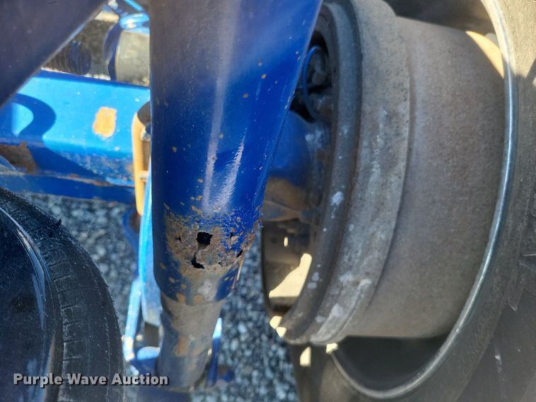 image for item MI9805 2011 Volvo VNM  semi truck