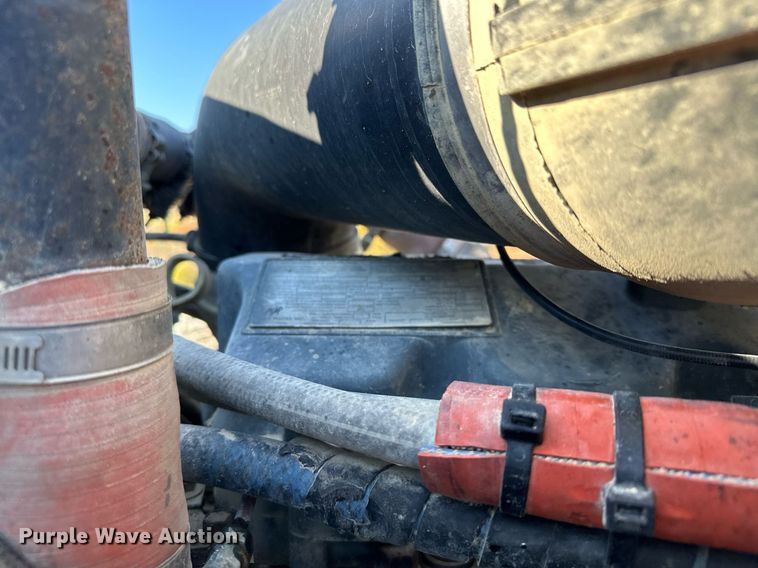 image for item MQ9508 1994 Mack CH613  truck cab and chassis