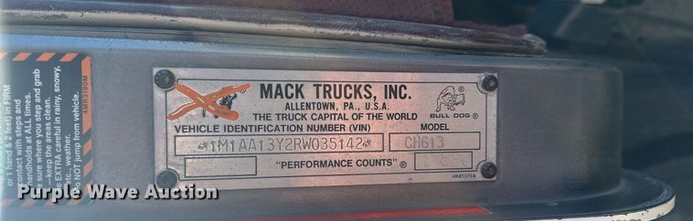 image for item MQ9508 1994 Mack CH613  truck cab and chassis