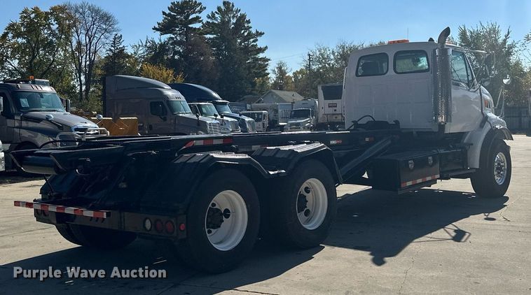 image for item MQ9509 1998 Ford  Louisville roll-off container truck