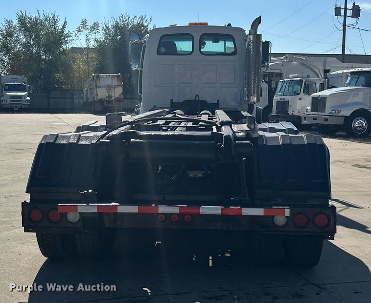 image for item MQ9509 1998 Ford  Louisville roll-off container truck