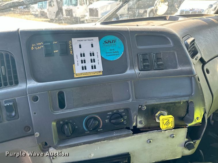 image for item MQ9509 1998 Ford  Louisville roll-off container truck